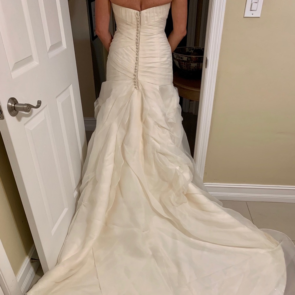 🎉 Host Pick 🎉 Rosa Clara Wedding Dress - Picture 7 of 8